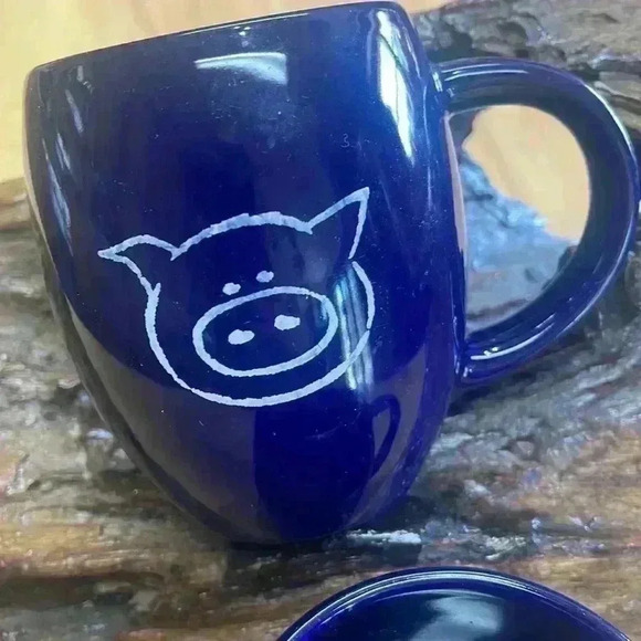 Ceramic pig mugs. Super cute if you’re a pig fan! - Picture 2 of 3